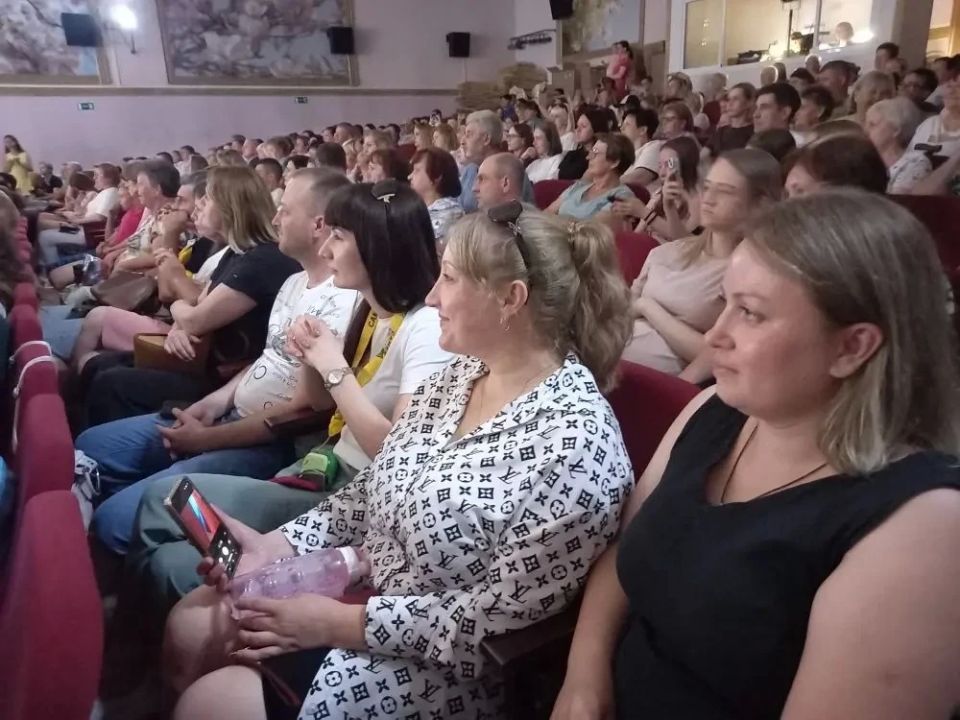Максим Косенков: Поздравил с полувековым юбилеем «Центр развития творчества детей и юношества» в посёлке Строитель Максим Косенков: Поздравил с полувековым юбилеем «Центр развития творчества детей и юношества» в посёлке Строитель