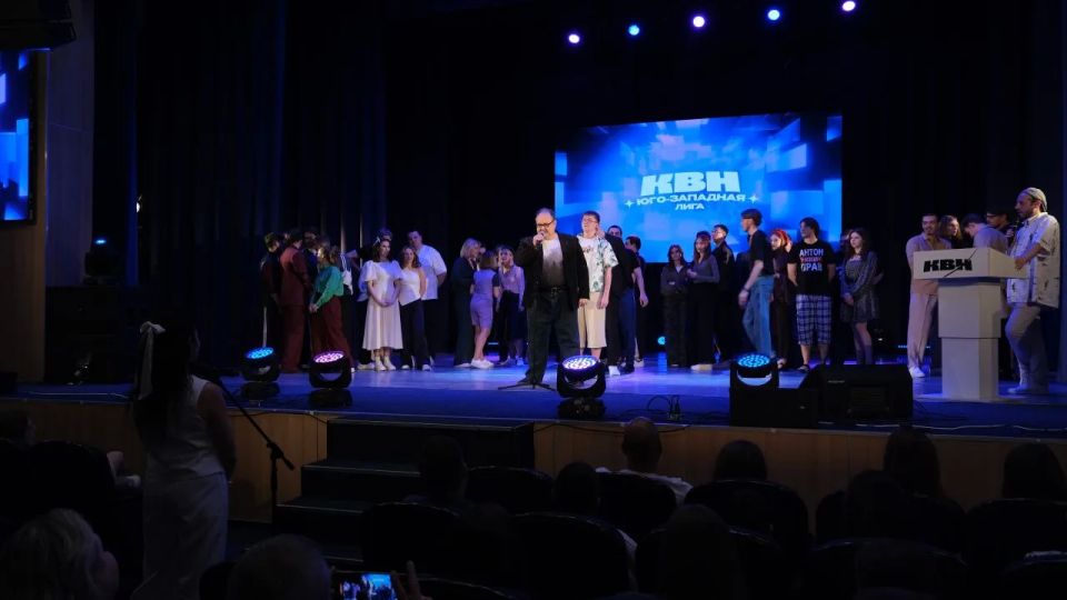На этой неделе в регионе состоялись четвертьфинальные игры Центральной «Юго-Западной» Лиги КВН На этой неделе в регионе состоялись четвертьфинальные игры Центральной «Юго-Западной» Лиги КВН