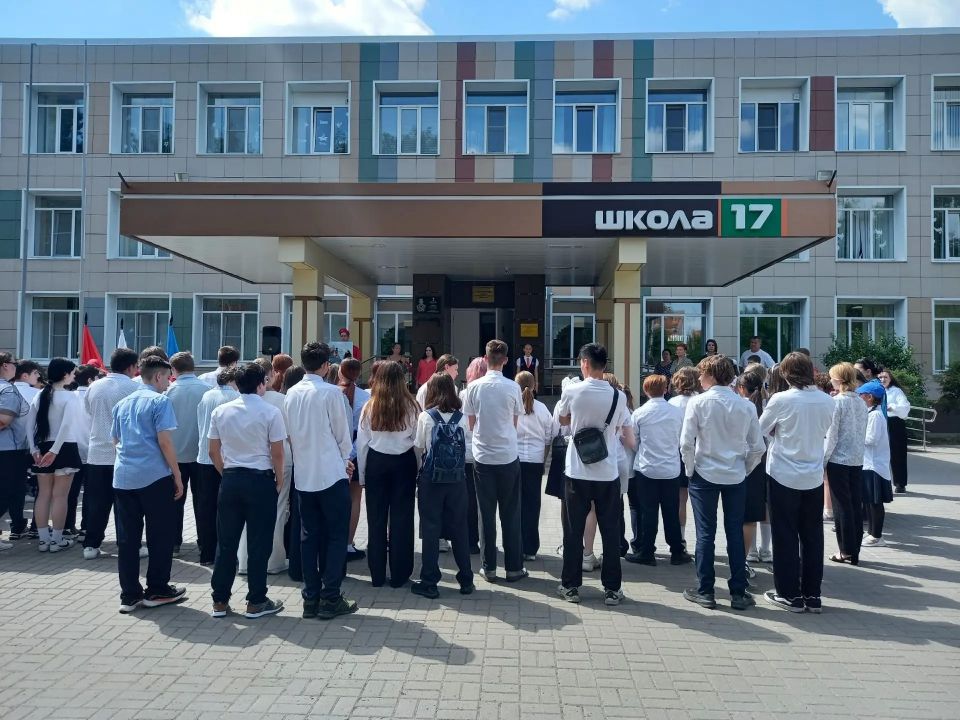 Память тамбовчанина - участника специальной военной операции увековечили в школе №17 Память тамбовчанина - участника специальной военной операции увековечили в школе №17