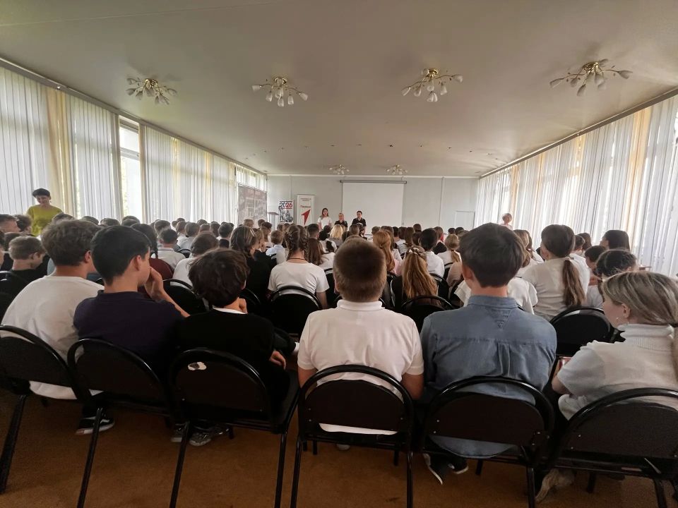 В преддверии летних каникул свыше 100 первомайских школьников стали участниками акции «Уступи дорогу поездам!» В преддверии летних каникул свыше 100 первомайских школьников стали участниками акции «Уступи дорогу поездам!»