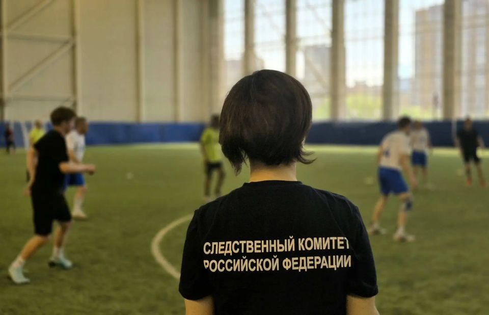 Тамбовские следователи приняли участие в турнире по мини-футболу, приуроченному к 81-ой годовщине Великой Победы Тамбовские следователи приняли участие в турнире по мини-футболу, приуроченному к 81-ой годовщине Великой Победы