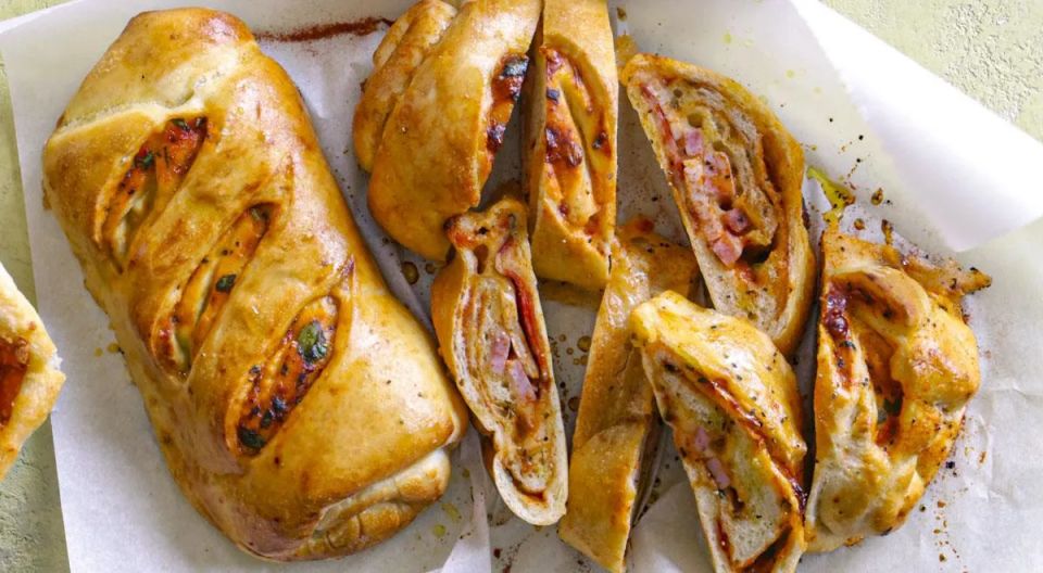 Стромболи: итальянский рулет, который порадует каждый вкус