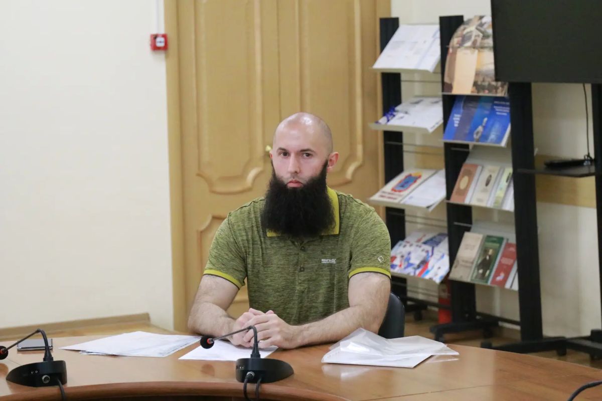 Николай Кобяков представил в окружную избирательную комиссию одномандатного избирательного округа № 177 документы о своем выдвижении в Государственную Думу Николай Кобяков представил в окружную избирательную комиссию одномандатного избирательного округа № 177 документы о своем выдвижении в Государственную Думу