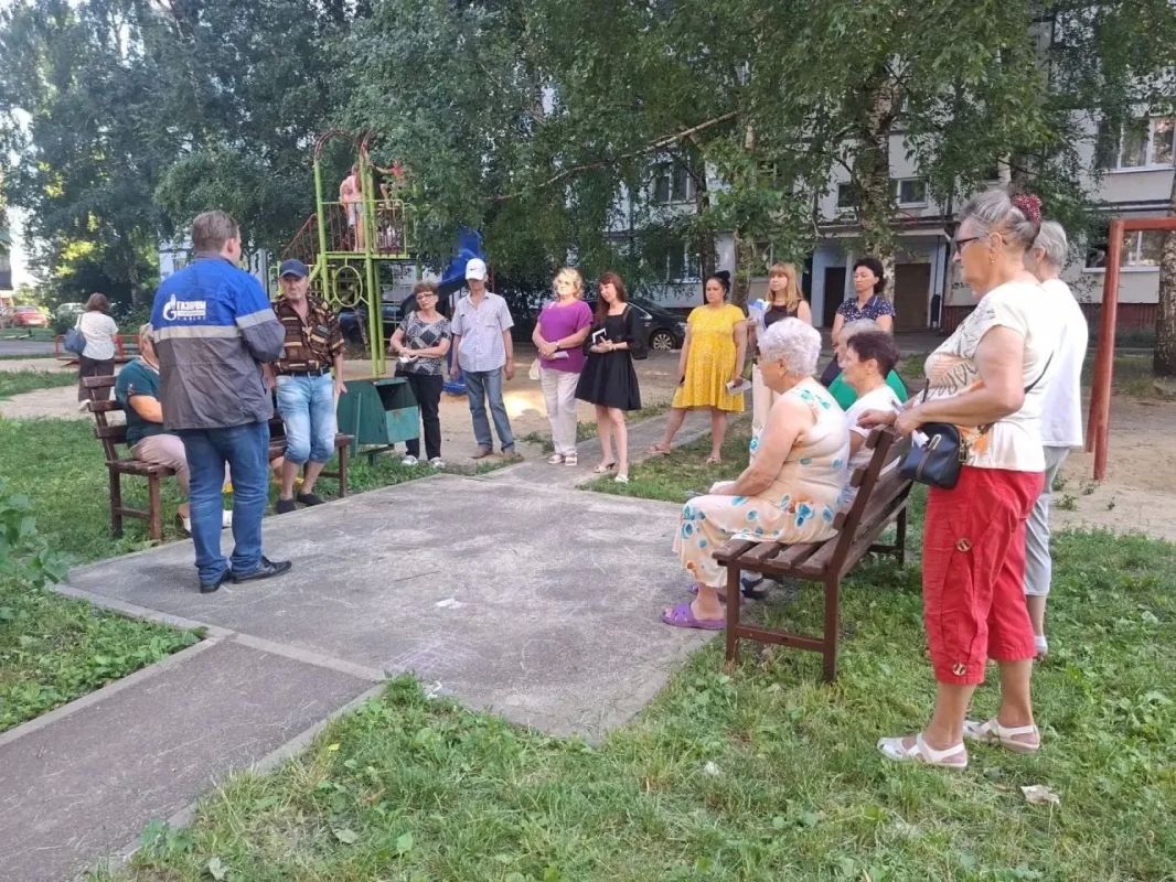 Встреча с жителями на «зелёных площадках»: итоги и планы Встреча с жителями на «зелёных площадках»: итоги и планы