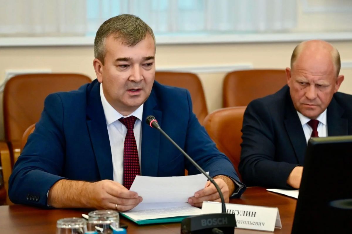 Глава Тамбовской области Евгений Первышов на оперативном совещании в правительстве региона обсудил вопрос обеспечения населения топливом Глава Тамбовской области Евгений Первышов на оперативном совещании в правительстве региона обсудил вопрос обеспечения населения топливом