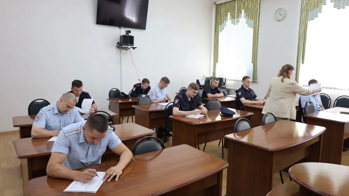 В УМВД России по Тамбовской области прошел региональный этап конкурса профессионального мастерства «Лучший по профессии» среди сотрудников ЭБиПК В УМВД России по Тамбовской области прошел региональный этап конкурса профессионального мастерства «Лучший по профессии» среди сотрудников ЭБиПК