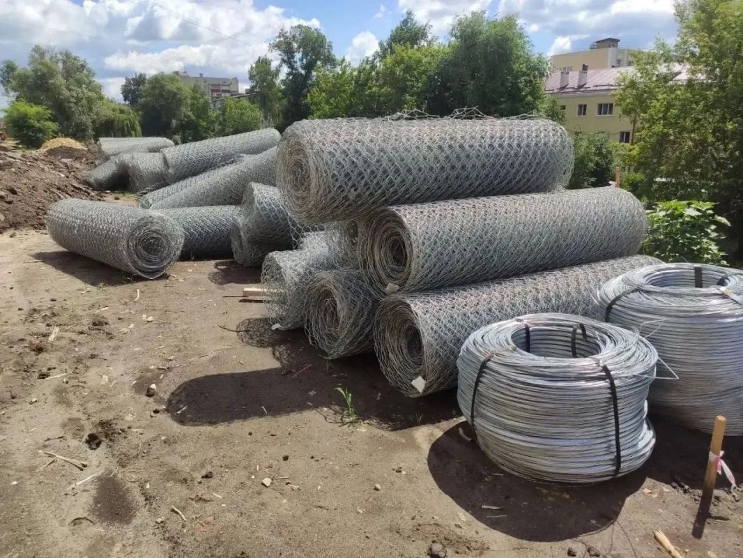 В Тамбове подрядчик приступил к строительству пешеходного моста на Студенце В Тамбове подрядчик приступил к строительству пешеходного моста на Студенце