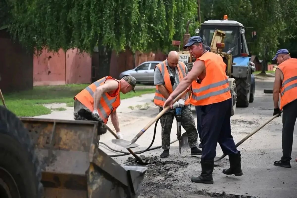 В Тамбове отремонтировано 15 тысяч квадратных метров дорог В Тамбове отремонтировано 15 тысяч квадратных метров дорог