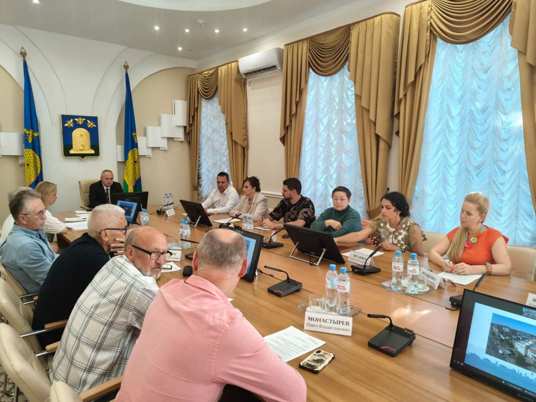 Под председательством главы администрации Тамбова Максима Косенкова прошло очередное заседание Градостроительного совета Под председательством главы администрации Тамбова Максима Косенкова прошло очередное заседание Градостроительного совета