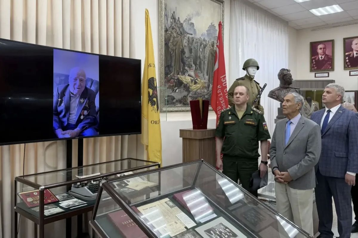 3 сентября в Музейно-выставочном центре региона состоялась торжественная передача «Капсулы памяти» с видеообращениями участников Великой Отечественной войны из Тамбовской области 3 сентября в Музейно-выставочном центре региона состоялась торжественная передача «Капсулы памяти» с видеообращениями участников Великой Отечественной войны из Тамбовской области