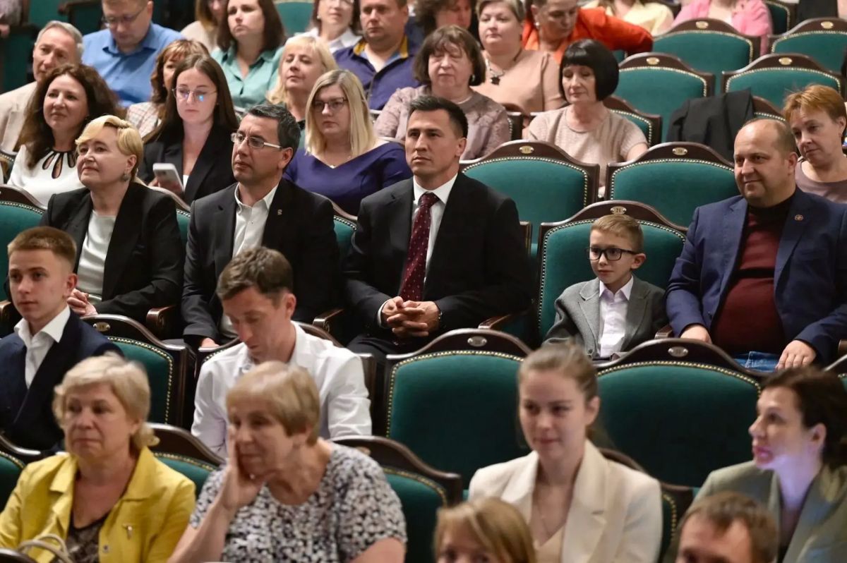 Сегодня, 4 сентября, в Тамбове чествовали представителей советов микрорайонов, которые являются связующим звеном между жителями города и органами местного самоуправления Сегодня, 4 сентября, в Тамбове чествовали представителей советов микрорайонов, которые являются связующим звеном между жителями города и органами местного самоуправления