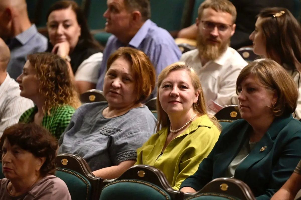 Сегодня, 4 сентября, в Тамбове чествовали представителей советов микрорайонов, которые являются связующим звеном между жителями города и органами местного самоуправления Сегодня, 4 сентября, в Тамбове чествовали представителей советов микрорайонов, которые являются связующим звеном между жителями города и органами местного самоуправления