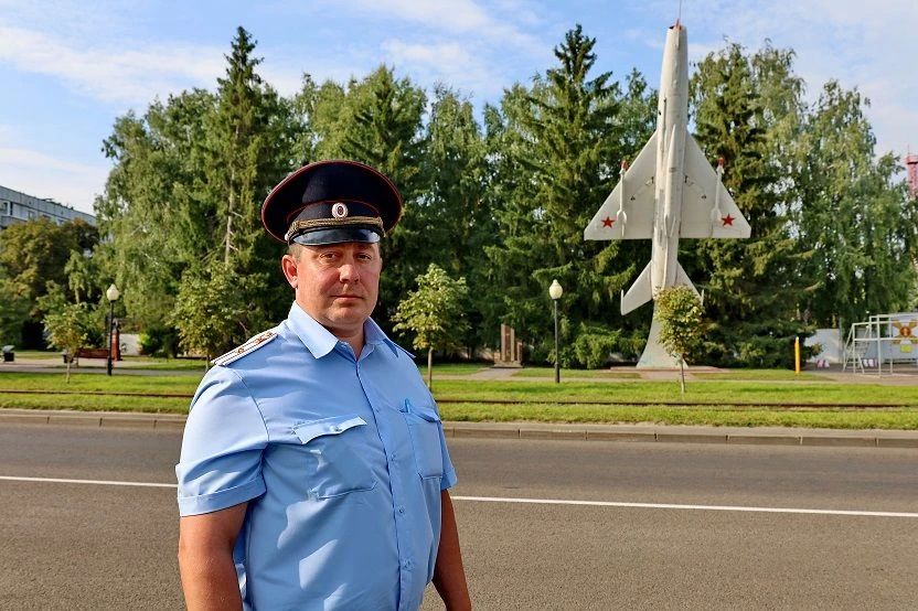 Старший участковый из Тамбова Дмитрий Мельников - участник конкурса «Народный участковый» Старший участковый из Тамбова Дмитрий Мельников - участник конкурса «Народный участковый»