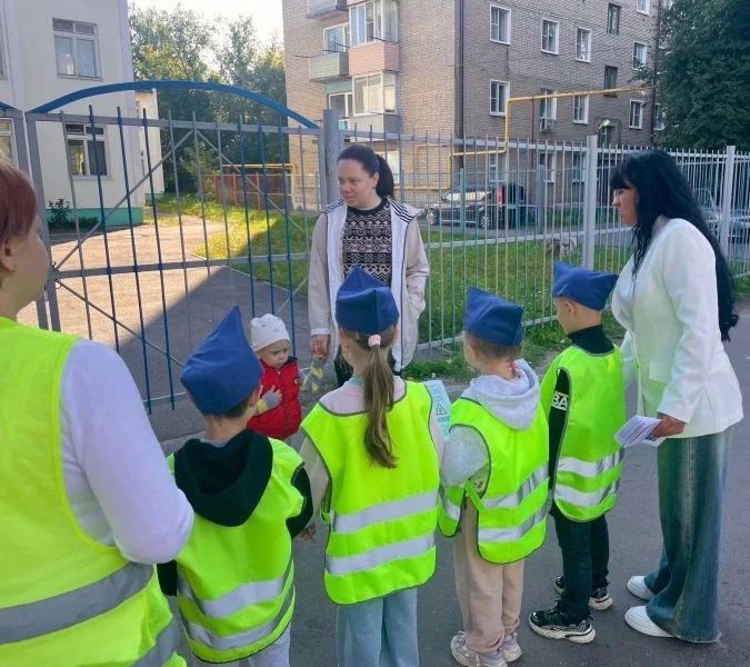 В Мичуринске прошла профилактическая акция «Детям - безопасную дорогу» В Мичуринске прошла профилактическая акция «Детям - безопасную дорогу»