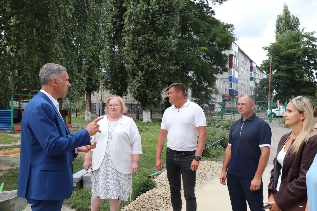 В детском саду «Солнышко» города Уварово приступили к благоустройству территории В детском саду «Солнышко» города Уварово приступили к благоустройству территории