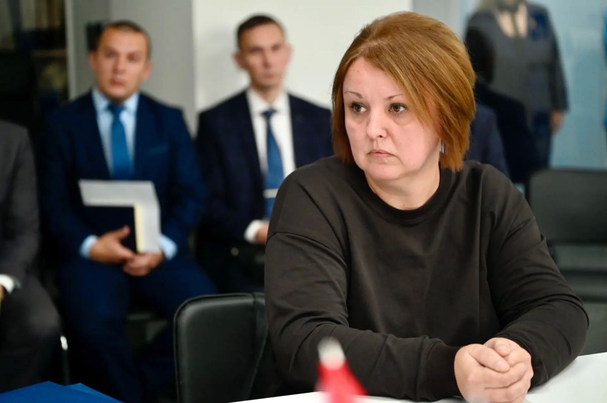Глава Тамбовской области Евгений Первышов провёл приём граждан в штабе общественной поддержки региона Глава Тамбовской области Евгений Первышов провёл приём граждан в штабе общественной поддержки региона