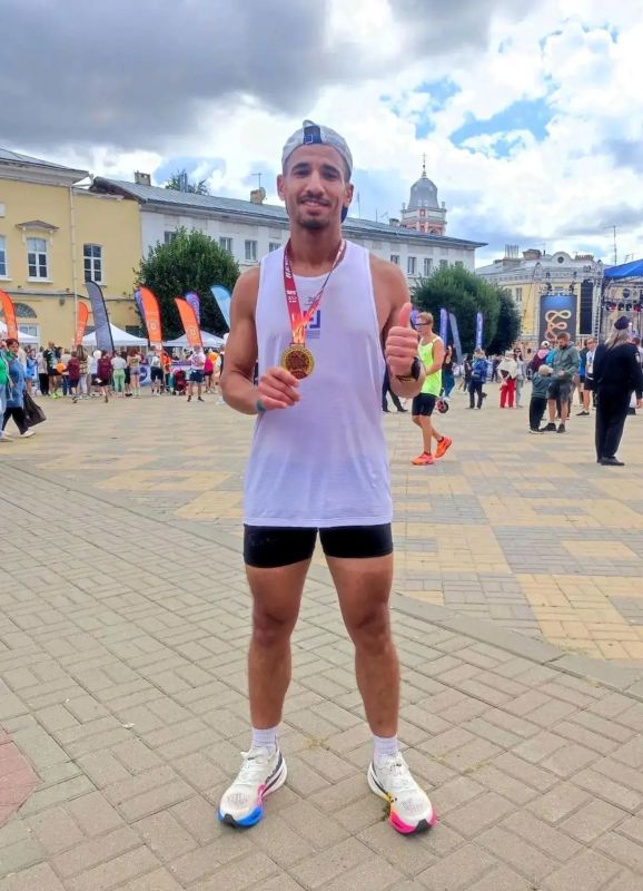 Магистрант из Державинского университета Сифэддин Эль Буанани завоевал серебро на Елецком полумарафоне