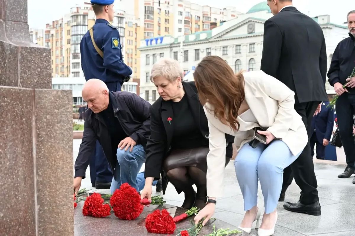 Сегодня 103 года со дня рождения Зои Космодемьянской, первой женщины, удостоенной звания Героя Советского Союза в годы Великой Отечественной войны Сегодня 103 года со дня рождения Зои Космодемьянской, первой женщины, удостоенной звания Героя Советского Союза в годы Великой Отечественной войны