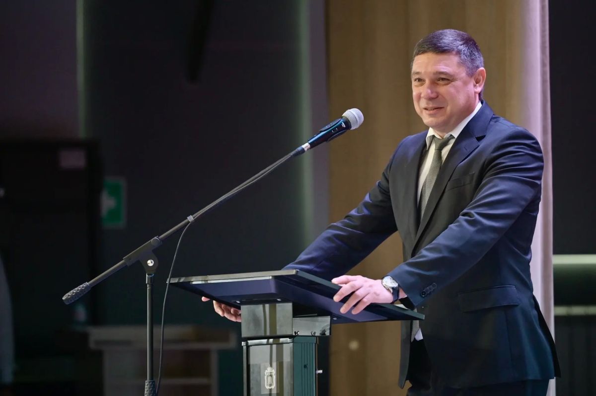 Евгений Первышов: Министр транспорта РФ Андрей Никитин и руководитель Федерального дорожного агентства Роман Новиков открыли первые "Дорожные классы" в трёх регионах России Евгений Первышов: Министр транспорта РФ Андрей Никитин и руководитель Федерального дорожного агентства Роман Новиков открыли первые "Дорожные классы" в трёх регионах России