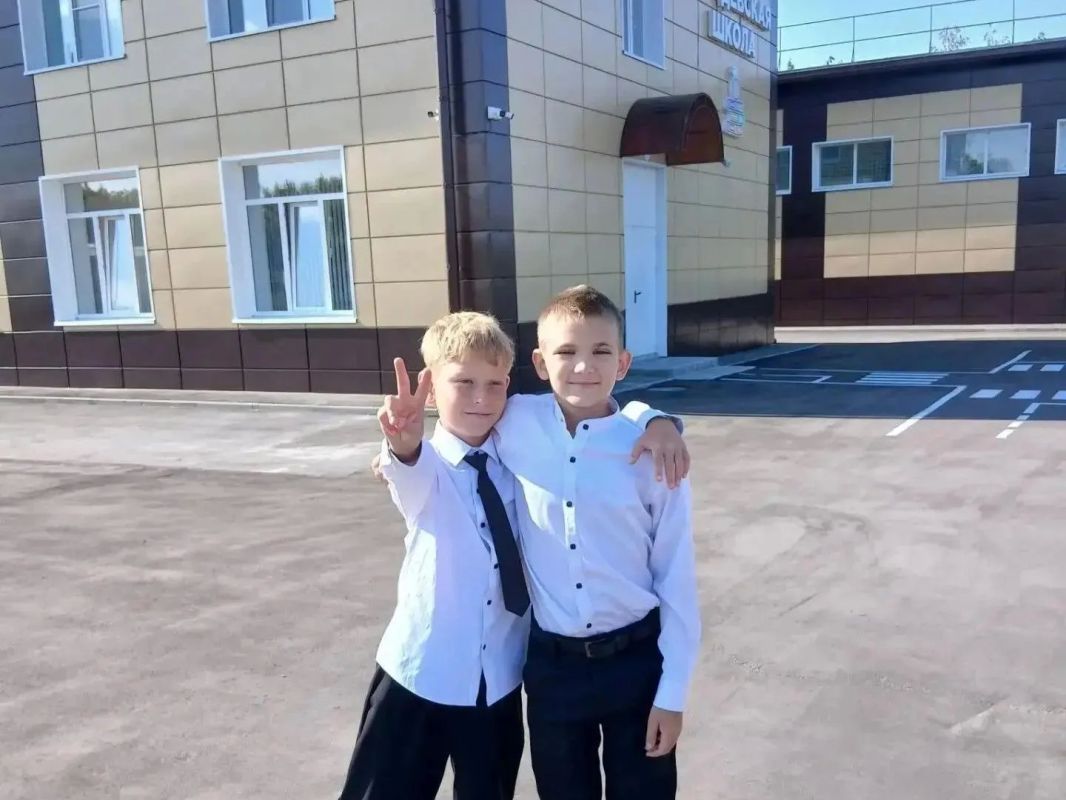 Более 300 школьников учатся в отремонтированной Жердевской школе Более 300 школьников учатся в отремонтированной Жердевской школе