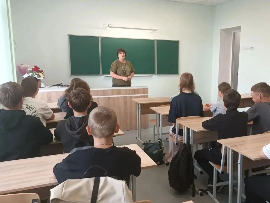 Более 300 школьников учатся в отремонтированной Жердевской школе Более 300 школьников учатся в отремонтированной Жердевской школе