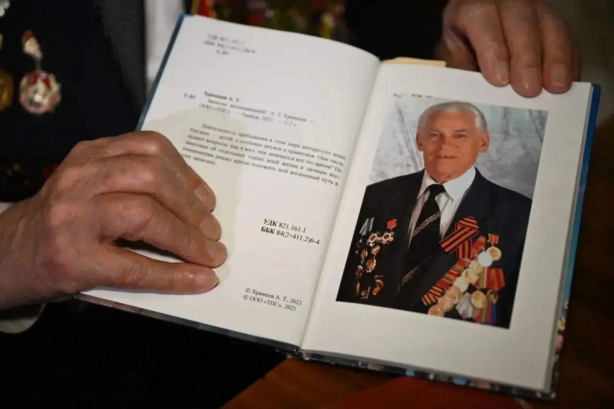 Максим Косенков: Сегодня мне особенно приятно было лично поздравить с 99-летием участника Великой Отечественной войны, Почётного гражданина города Тамбова Александра Тимофеевича Храмцова Максим Косенков: Сегодня мне особенно приятно было лично поздравить с 99-летием участника Великой Отечественной войны, Почётного гражданина города Тамбова Александра Тимофеевича Храмцова