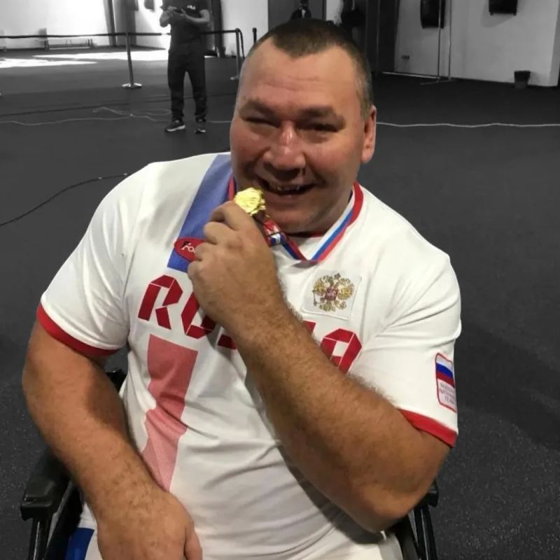 Памяти чемпиона. Сегодня не стало Константина Мацнева – мастера спорта России международного класса, абсолютного чемпиона России, призера Кубка мира и чемпионата мира по пауэрлифтингу среди лиц с поражением... Памяти чемпиона. Сегодня не стало Константина Мацнева – мастера спорта России международного класса, абсолютного чемпиона России, призера Кубка мира и чемпионата мира по пауэрлифтингу среди лиц с поражением...