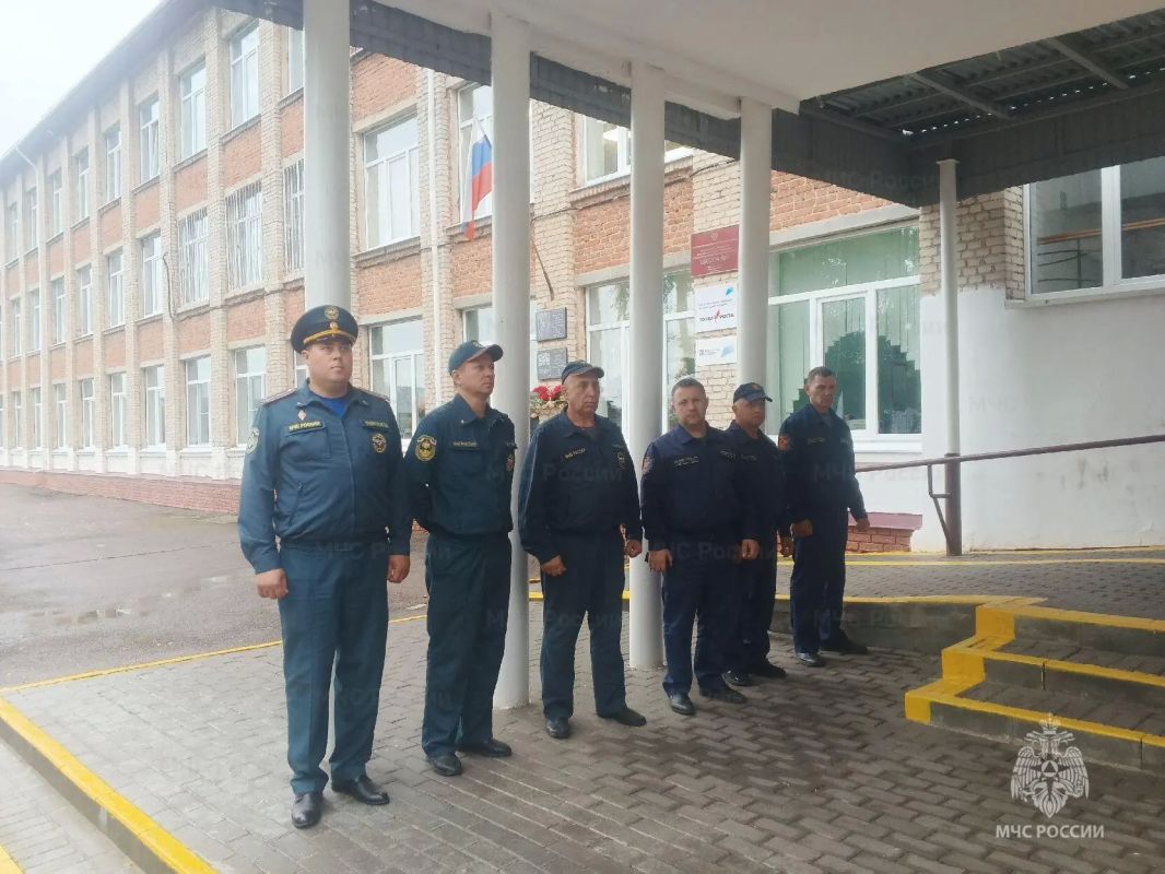 Огнеборцы не допустили распространение условного пожара Огнеборцы не допустили распространение условного пожара