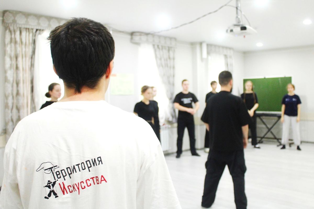 В Державинском университете стартовал молодёжный форум «Галдым – территория искусства» (18+) В Державинском университете стартовал молодёжный форум «Галдым – территория искусства» (18+)