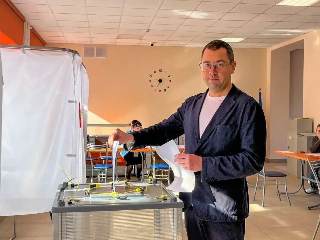 Первый день голосования. Депутаты Тамбовской областной Думы посетили избирательные участки Первый день голосования. Депутаты Тамбовской областной Думы посетили избирательные участки