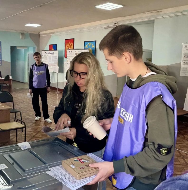 В Тамбовской области избиратели с нарушениями зрения могут проголосовать самостоятельно с помощью специального устройства — тифломаркера