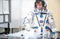 Избиратель в костюме космонавта пришел на выборы в Звездном городке в Подмосковье, сообщили в Мособлизбиркоме