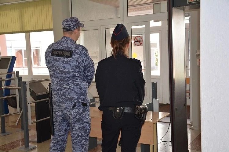 Сотрудниками УМВД России по Тамбовской области обеспечена безопасность при проведении Единого дня голосования в период с 18 по 20 сентября 2026 года Сотрудниками УМВД России по Тамбовской области обеспечена безопасность при проведении Единого дня голосования в период с 18 по 20 сентября 2026 года