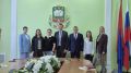 В Мичуринске врачам городской больницы вручили ключи от служебного жилья