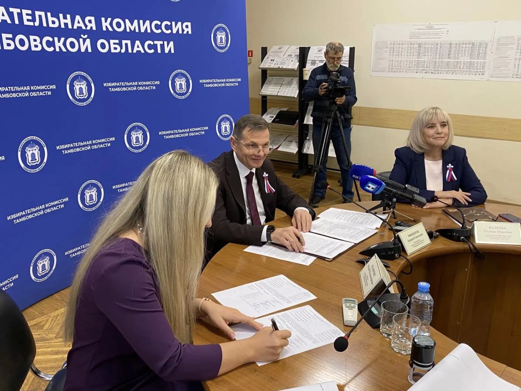 Андрей Офицеров объявил результаты выборов депутатов Государственной Думы Федерального Собрания Российской Федерации девятого созыва и депутатов Тамбовской областной Думы восьмого созыва по единому избирательному округу Андрей Офицеров объявил результаты выборов депутатов Государственной Думы Федерального Собрания Российской Федерации девятого созыва и депутатов Тамбовской областной Думы восьмого созыва по единому избирательному округу