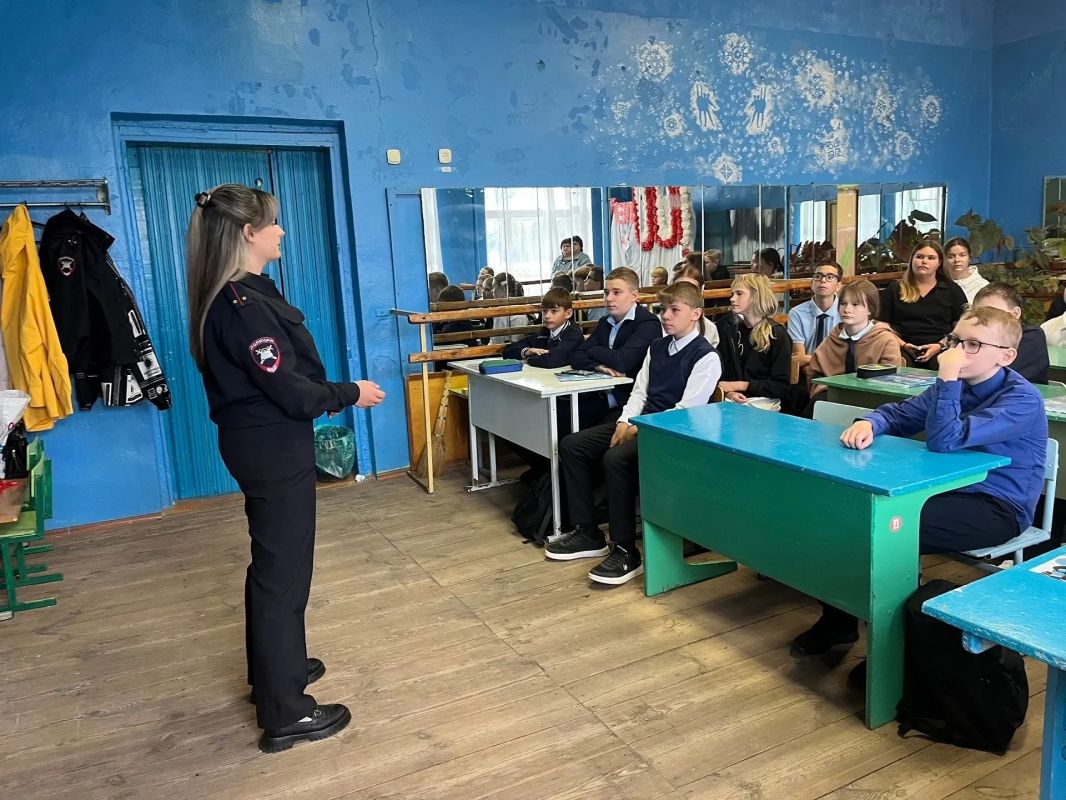 Безопасность на дорогах: важный разговор со школьниками Безопасность на дорогах: важный разговор со школьниками
