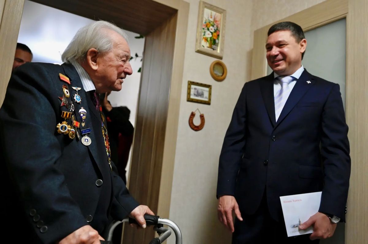 Евгений Первышов: Поздравил со 100-летием нашего ветерана Великой Отечественной войны Владимира Антоновича Севрюкова Евгений Первышов: Поздравил со 100-летием нашего ветерана Великой Отечественной войны Владимира Антоновича Севрюкова