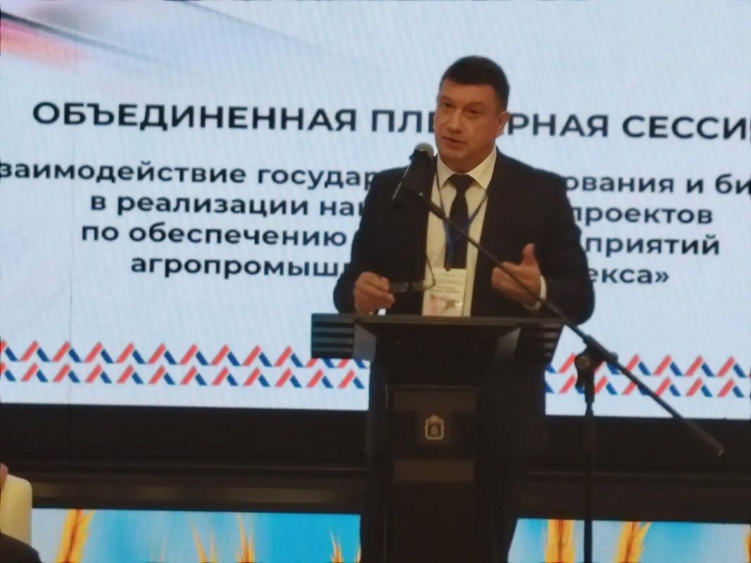 В День торжественного открытия конкурса «Лучший механизатор» для участников и гостей мероприятия была организована насыщенная праздничная программа В День торжественного открытия конкурса «Лучший механизатор» для участников и гостей мероприятия была организована насыщенная праздничная программа