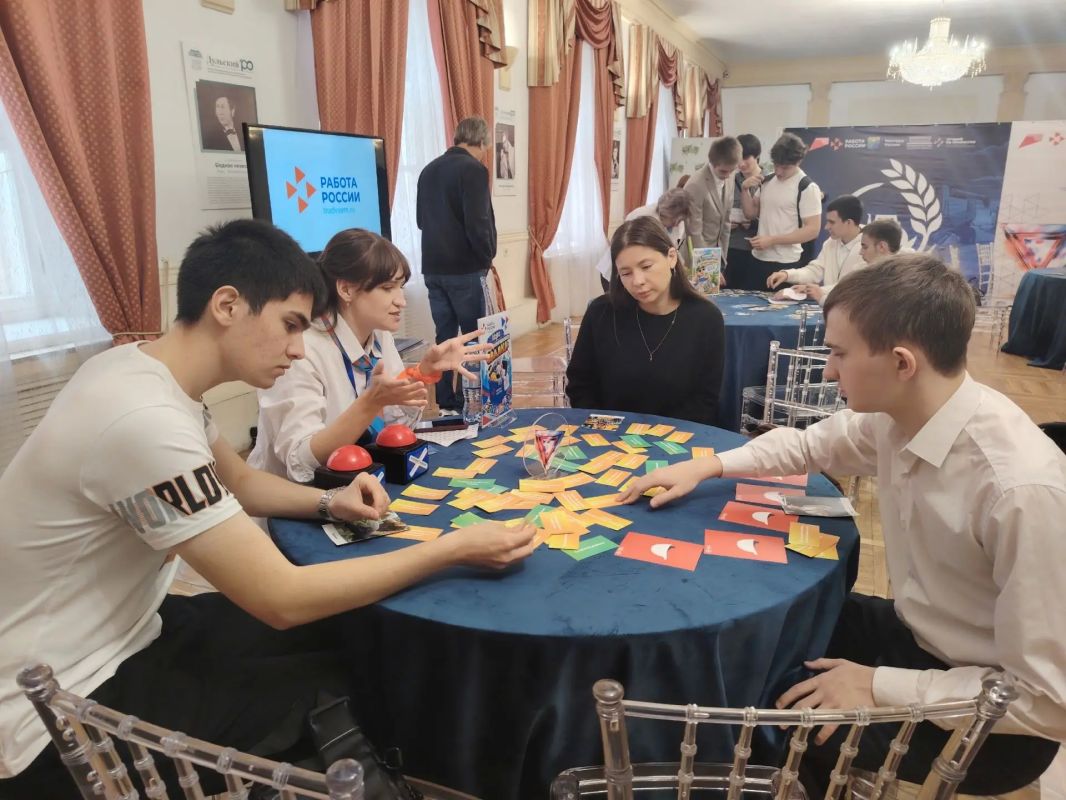 В День торжественного открытия конкурса «Лучший механизатор» для участников и гостей мероприятия была организована насыщенная праздничная программа В День торжественного открытия конкурса «Лучший механизатор» для участников и гостей мероприятия была организована насыщенная праздничная программа