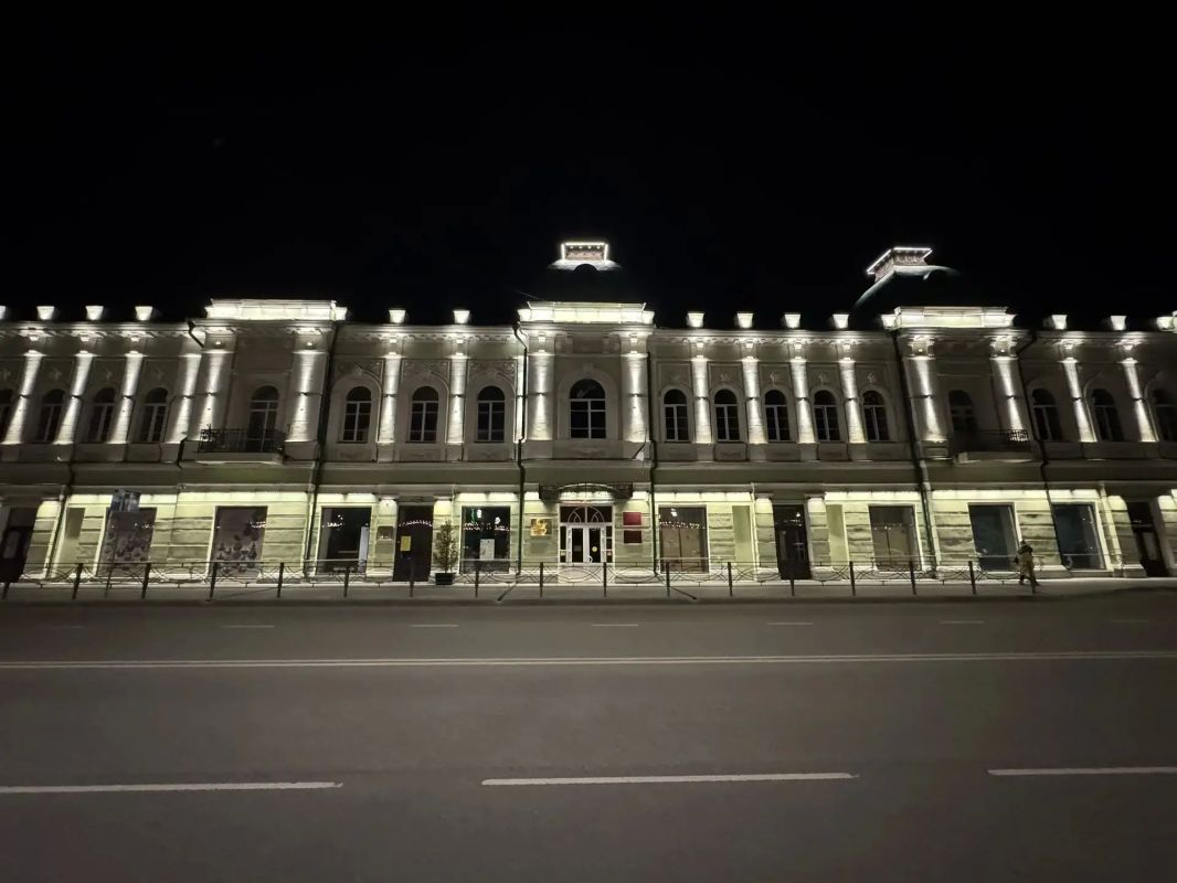 Да будет свет: дом купца Шоршорова на пересечении улиц Карла Маркса и Коммунальной украсили современной подсветкой Да будет свет: дом купца Шоршорова на пересечении улиц Карла Маркса и Коммунальной украсили современной подсветкой