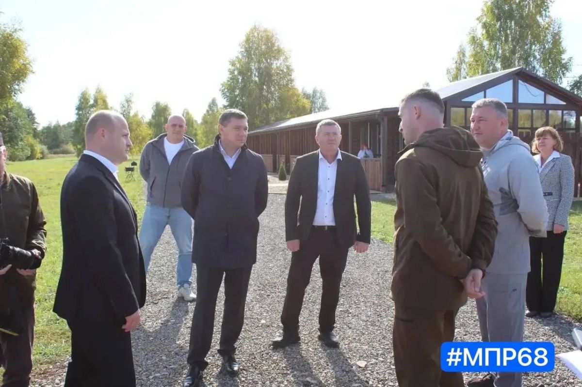 Министр экологии и природных ресурсов Тамбовской области Дмитрий Сомов принял участие в рабочей поездке Главы региона Евгения Первышова в Староюрьевский округ Министр экологии и природных ресурсов Тамбовской области Дмитрий Сомов принял участие в рабочей поездке Главы региона Евгения Первышова в Староюрьевский округ