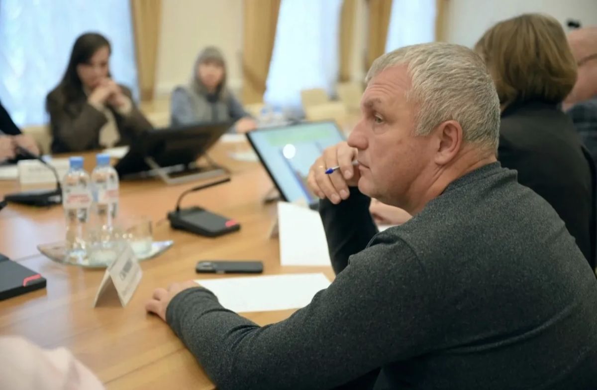 В администрации города Тамбова на совещании под председательством Максима Косенкова подвели итоги обследования всех ларьков и павильонов, установленных в городе В администрации города Тамбова на совещании под председательством Максима Косенкова подвели итоги обследования всех ларьков и павильонов, установленных в городе