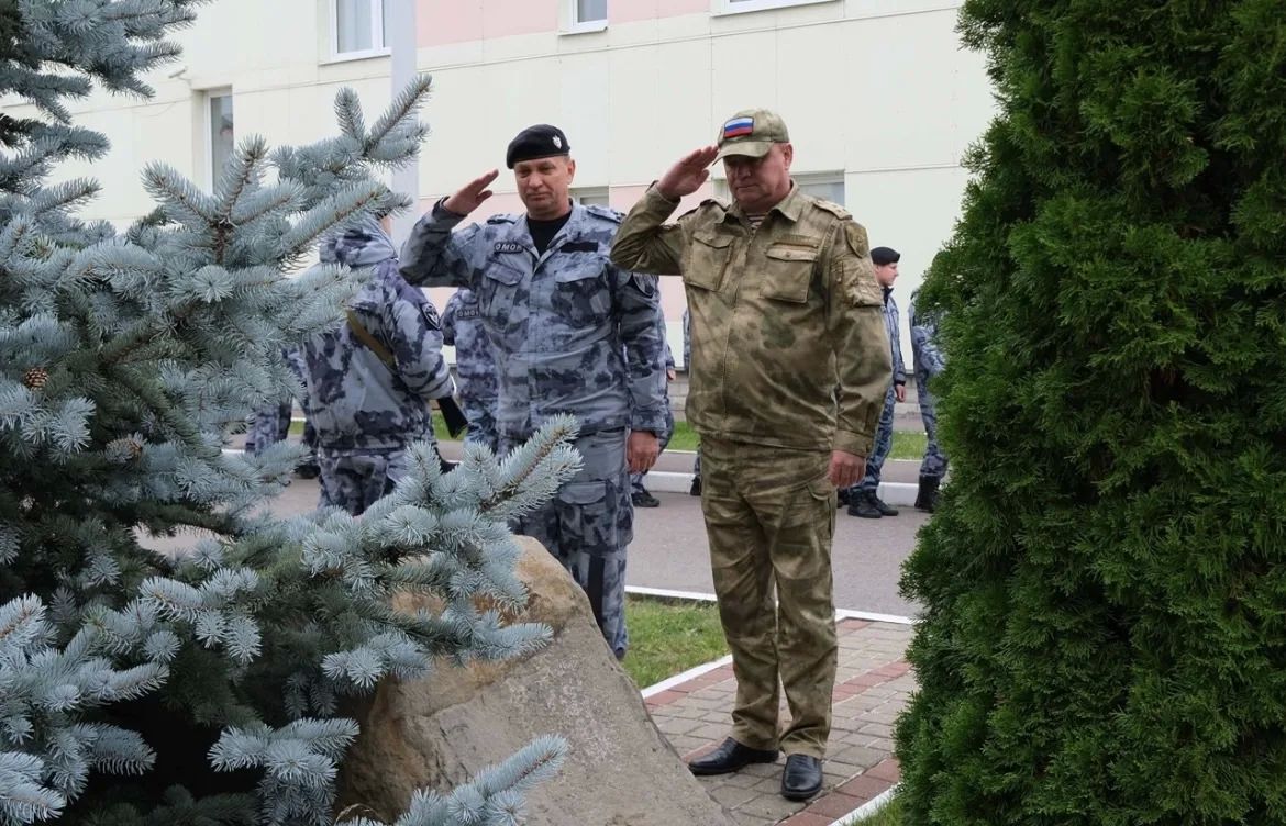 Сотрудников тамбовского ОМОН поздравили с профессиональным праздником