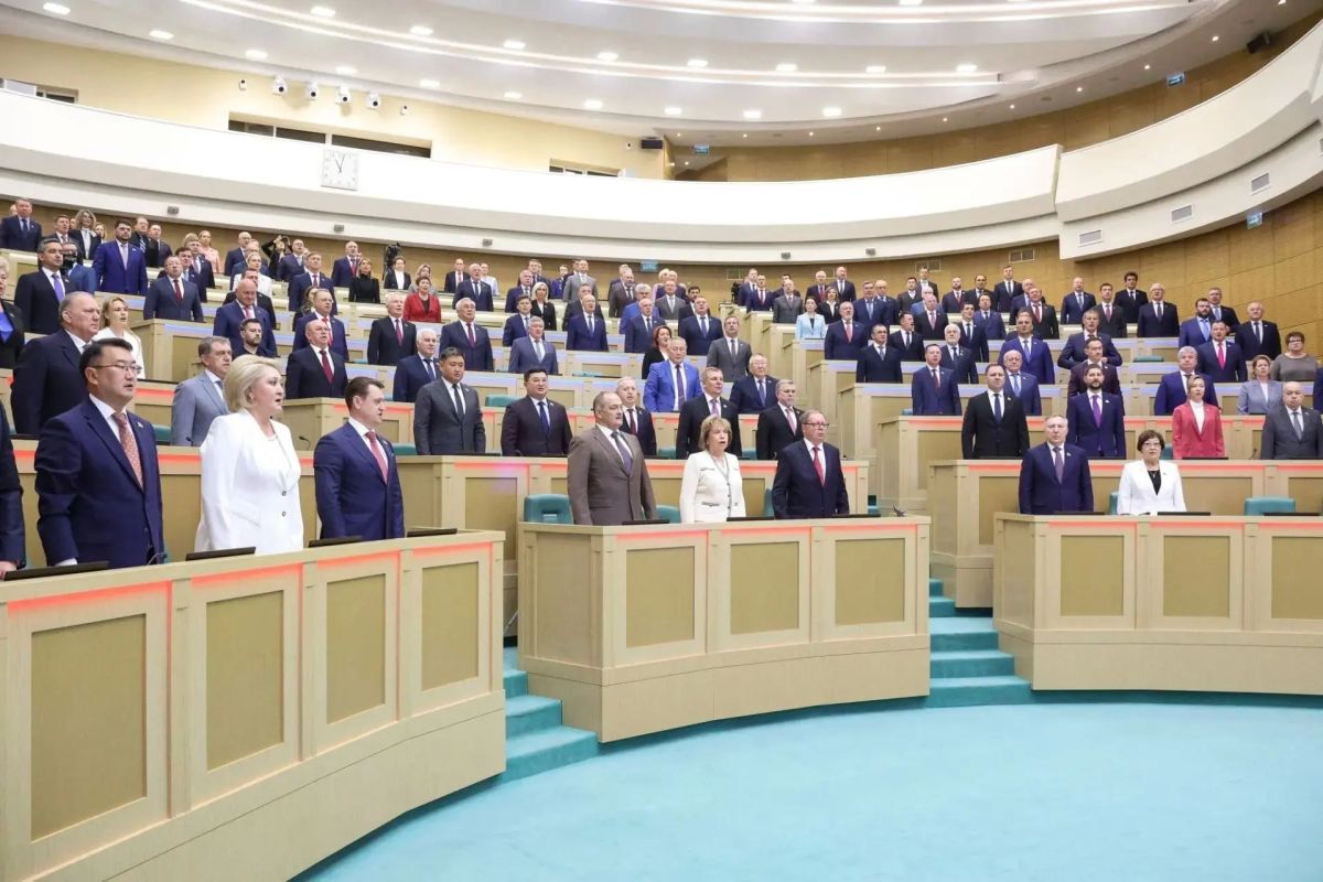 На пленарном заседании Совета Федерации, открывшем осеннюю сессию, был официально представлен новый сенатор от Тамбовской области Алексей Пучнин На пленарном заседании Совета Федерации, открывшем осеннюю сессию, был официально представлен новый сенатор от Тамбовской области Алексей Пучнин