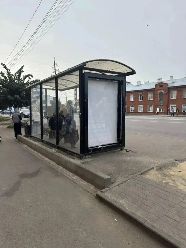 В Тамбове подростка подозревают в повреждении остановки на улице Гастелло
