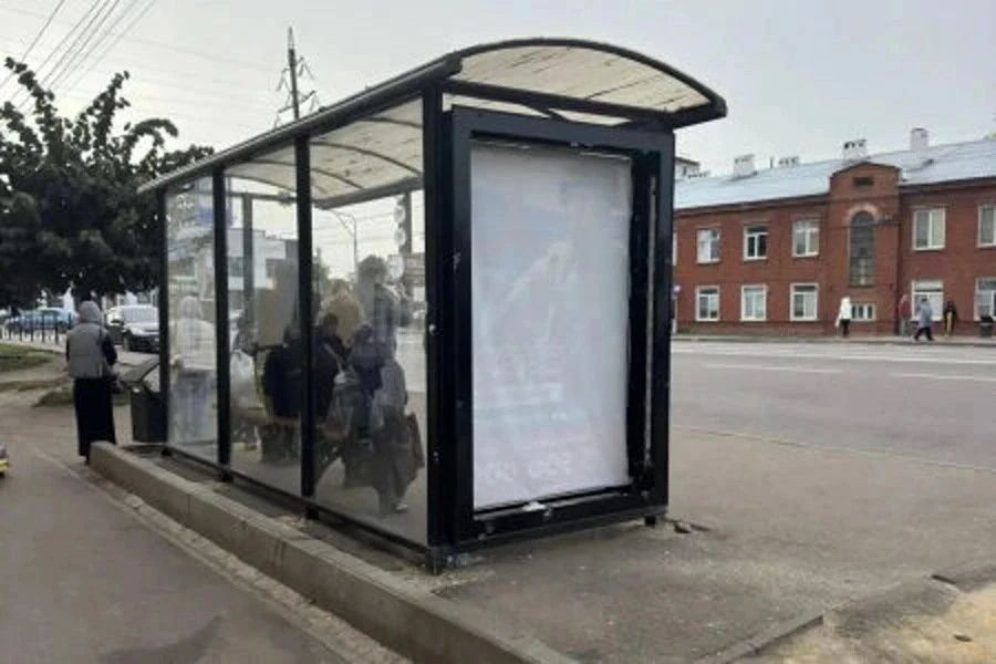 В Тамбове по горячим следам установлена личность повредившего остановочный павильон подростка