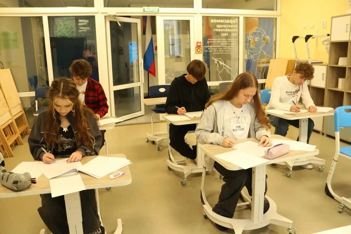 Сборные Тамбовской области по физике и математике готовятся к олимпиадам на выездных интенсивах Сборные Тамбовской области по физике и математике готовятся к олимпиадам на выездных интенсивах