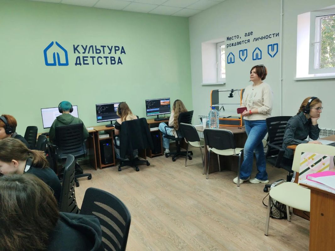 Так проходит обучение в детском культурно-просветительском центре «Студия комиксов и анимации» Так проходит обучение в детском культурно-просветительском центре «Студия комиксов и анимации»