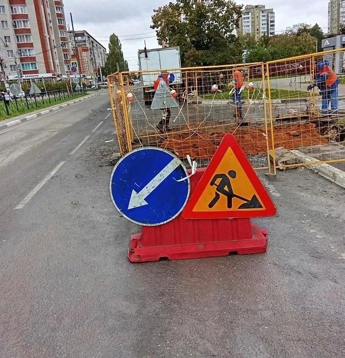 В Тамбове у «Кристалла» коммунальщики устранили течь на водоводе В Тамбове у «Кристалла» коммунальщики устранили течь на водоводе