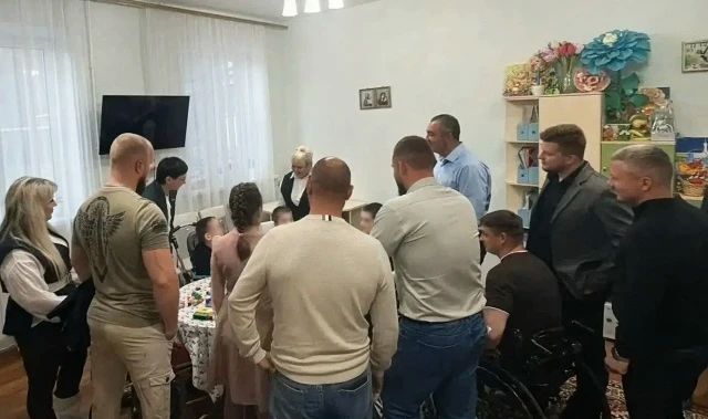 Депутаты Тамбовской областной Думы Ирина Тен, Николай Артемов, Александр Коновалов, Александр Кордабовский посетили дом-интернат для детей с серьезными нарушениями в интеллектуальном развитии «Мишутка» Депутаты Тамбовской областной Думы Ирина Тен, Николай Артемов, Александр Коновалов, Александр Кордабовский посетили дом-интернат для детей с серьезными нарушениями в интеллектуальном развитии «Мишутка»